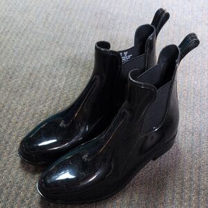 Sam Edelman Black Ankle Booties Sleek and Stylish